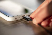 Dampak Penggunaan Charger Ponsel Tidak Sesuai Daya