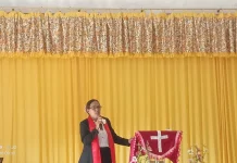 Renungan Kristen : Kekuatan Allah Besar di tengah Badai