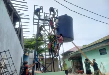 TNI AD dan Warga Miangas Gotong Royong Bangun Sumur Bor