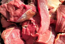 Harga Daging Babi di Pasar Melonguane Naik Jadi Rp110 Ribu per Kilogram