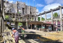Babinsa Koramil Rainis Gotong Royong Bangun Gereja Ayalon