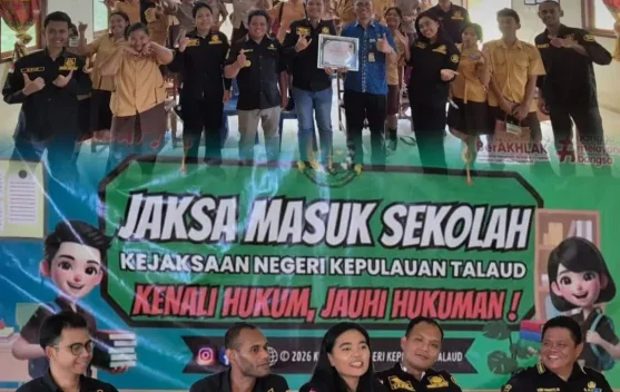 Kejari Talaud Edukasi Siswa SMAN 1 Rainis Kenali Hukum