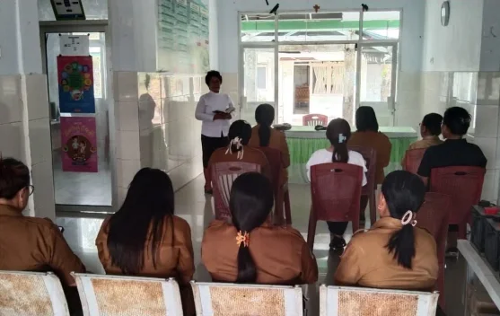 Jangan Hanya Berdoa, Jadilah Tangan Tuhan bagi Mereka yang Terluka