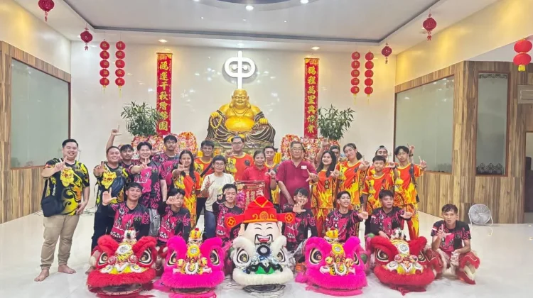 Barongsai Semarakkan Malam Imlek 2577 di Lingga