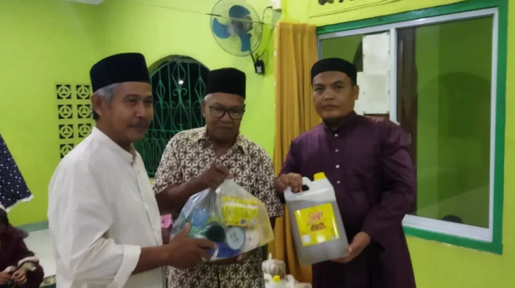 Nazhir Tanda Hulu Salurkan Wakaf jelang Ramadan