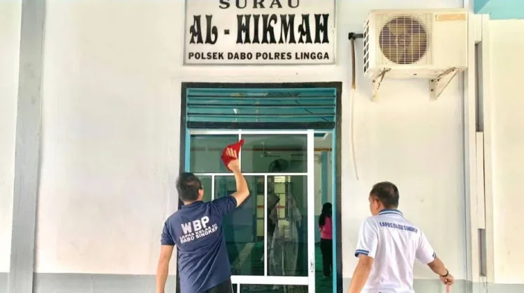 Gotong Royong Sambut Ramadan di Lapas Dabo Singkep