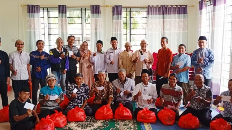 BKMT Kepri Bantu Penjaga Masjid Bintan Timur