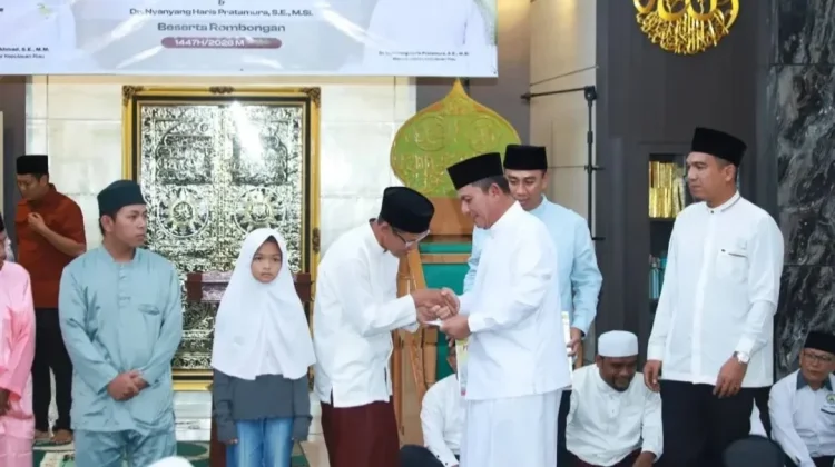 Gubernur dan Wagub Kepri Safari Ramadan di Dabo