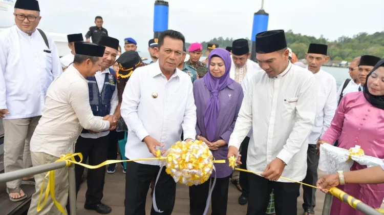 Perkuat Konektivitas di Kepri Ansar Resmikan Dermaga Apung HDPE, Jagoh