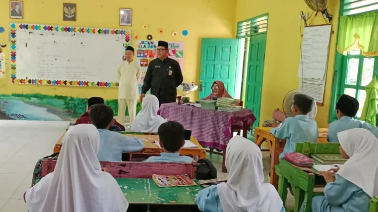 Pengawas Madrasah Evaluasi Pesantren Ramadan MIN Lingga