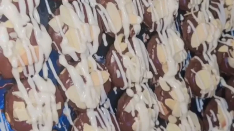 Kue Kering Kekinian Almond London Semakin Diminati Masyarakat