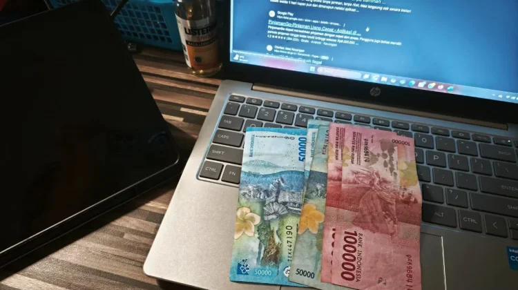 Warga Pilih Belanja Online Jelang Lebaran