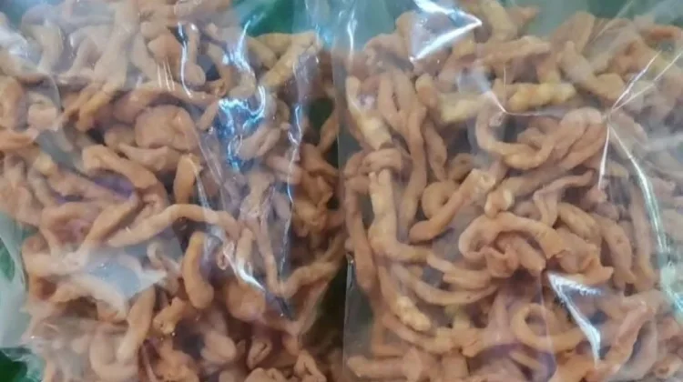 Keripik Usus di Kota Tanjungpinang Hadir dengan Beragam Varian Rasa