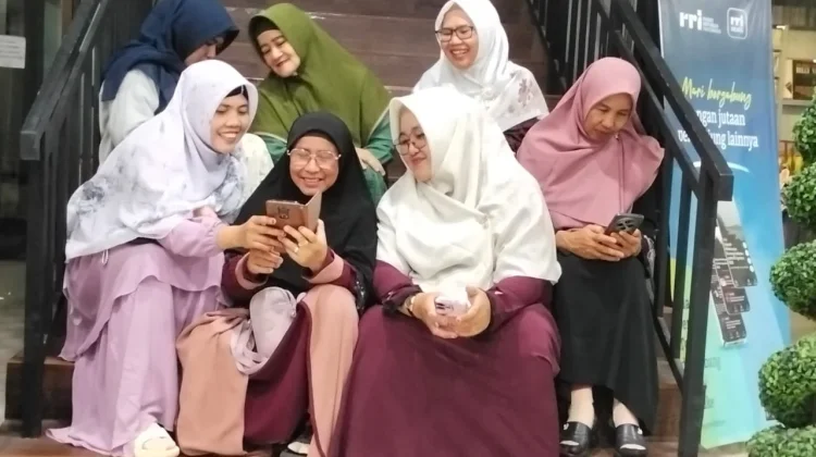 Tumbuh Bersama dalam Cahaya Ilmu