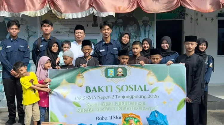 Gandeng BAPRA, OSIS SMAN 2 Santuni Panti Asuhan