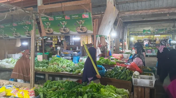 Mendekati Lebaran, Harga Sembako Tetap Stabil di Pasar Baru Tanjung Uban