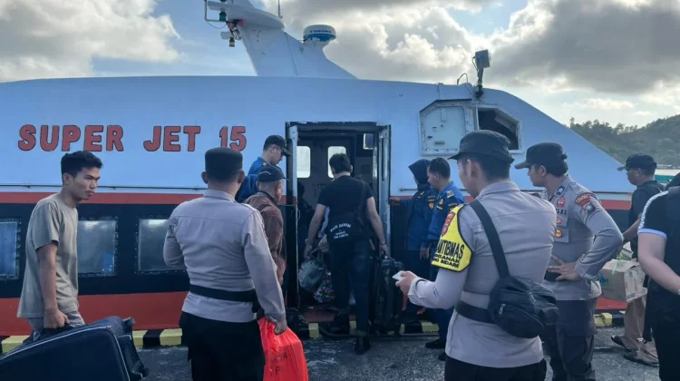 Pelabuhan Senayang Dijaga, Kapal Berangkat Aman tanpa Hambatan