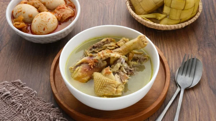 Sajian Opor Ayam, Cita Rasa Lebaran yang Penuh Makna Kebersamaan