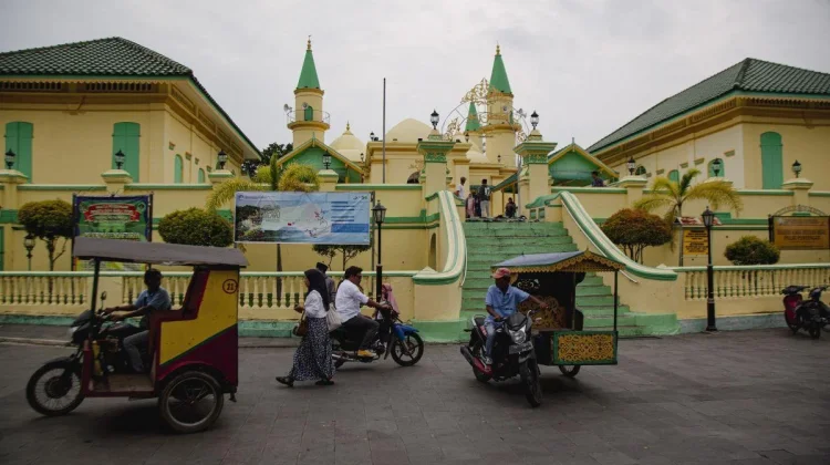 Wisata Religi ke Pulau Penyengat Jadi Tradisi Lebaran Warga Tanjungpinang