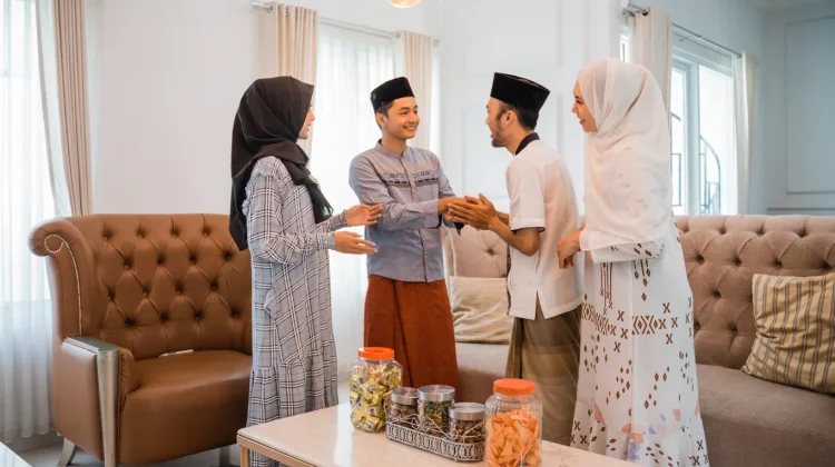 Silaturahmi Hangatkan Hubungan di Hari Raya