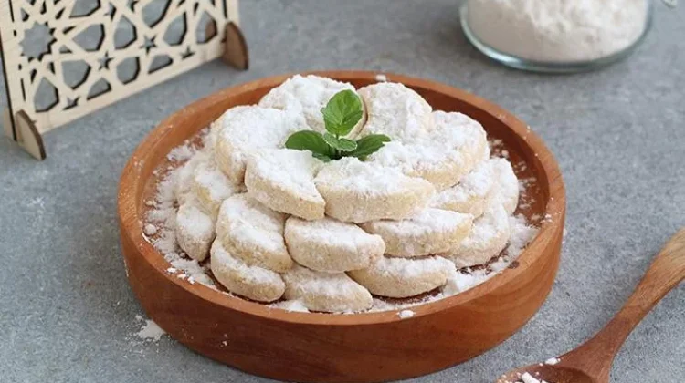 Kue Putri Salju Tetap Jadi Favorit di Momen Lebaran