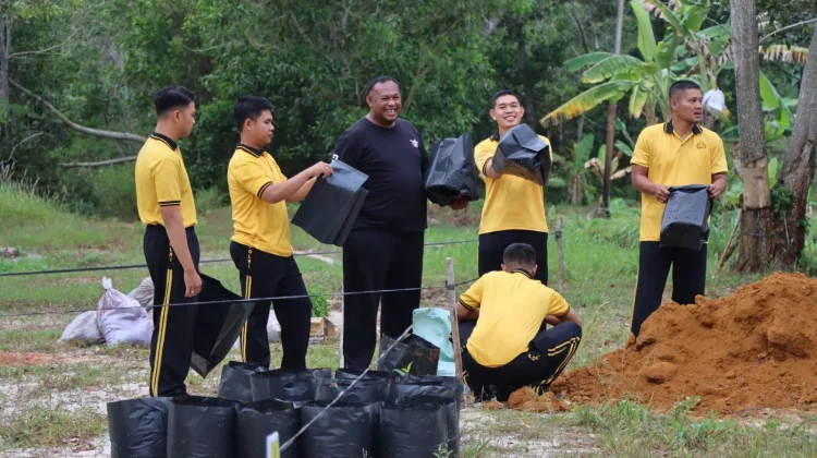 Polres Lingga Tanam Jagung, Lahan Kosong Disulap