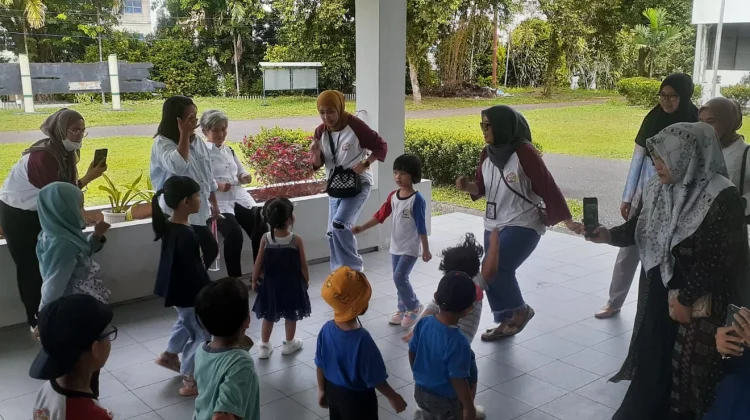 Dunia Kecil yang Membentuk Jati Diri