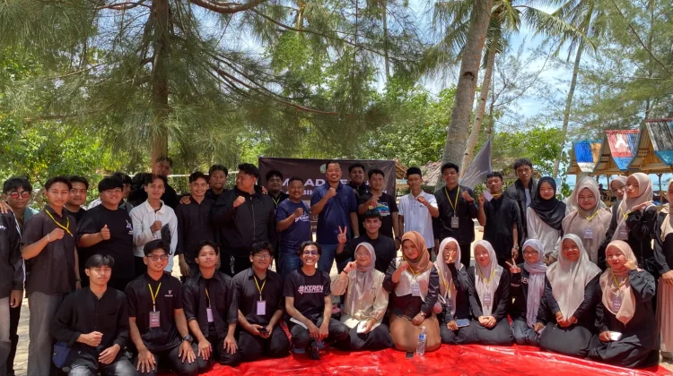 Milad HKI STAIN SAR Perkuat Kebersamaan Mahasiswa