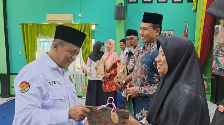 Kemenag Bintan Lepas ASN Purna Tugas dan Calon Jemaah Haji dalam Halal Bihalal