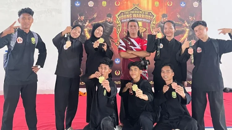 UMRAH Juara UMUM Kategori Dewasa Ajang Pencak Silat Championship Piala Wali Kota