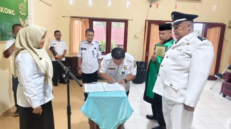 Pj Kades Bakong Dilantik, Jabatan Bukan Sekadar Gelar