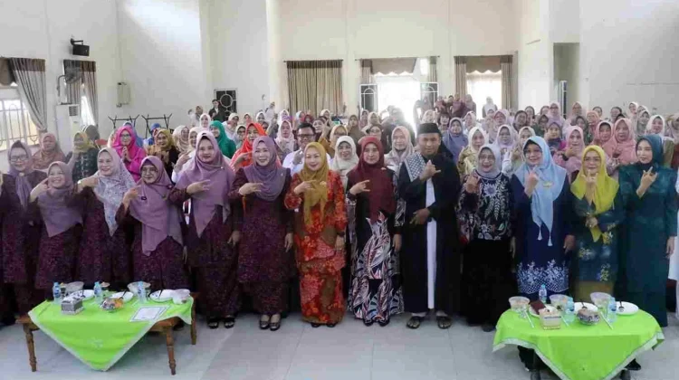 Weni Lis Darmansyah Harap Seluruh Organisasi Wanita Pertahankan Kekompakan