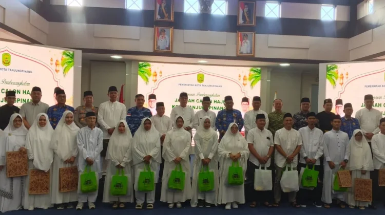 Pemko Tanjungpinang Lepas Calon Jemaah Haji Tanjungpinang 2026