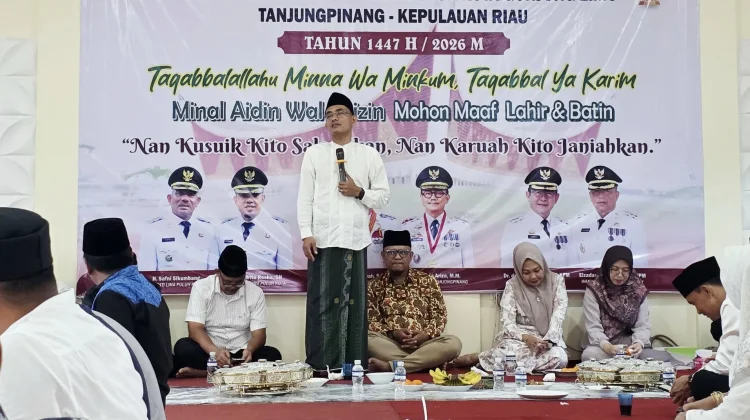 Kiai Fadloli Ingatkan Pentingnya Tolong-Menolong dan Kasih Sayang