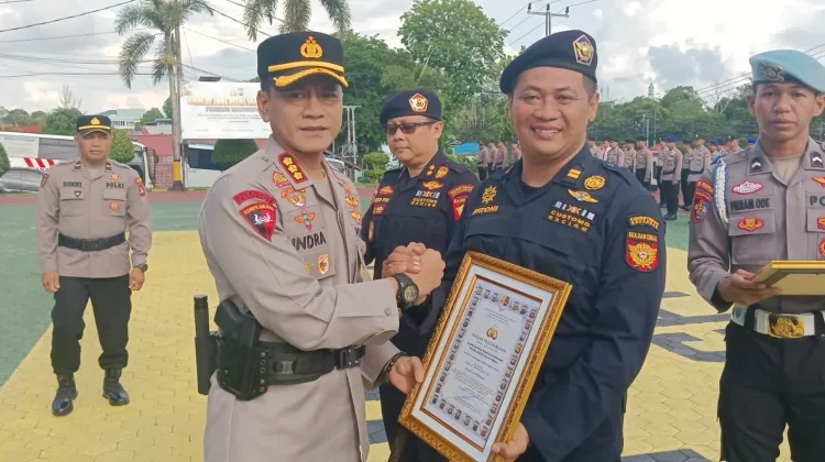 Sinergi Berantas Narkoba, Kapolresta Tanjungpinang Beri Penghargaan Bea Cukai