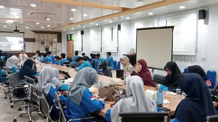 Prodi PBA STAIN SAR Kepri Gelar Pelatihan Penulisan Karya Ilmiah bagi Mahasiswa