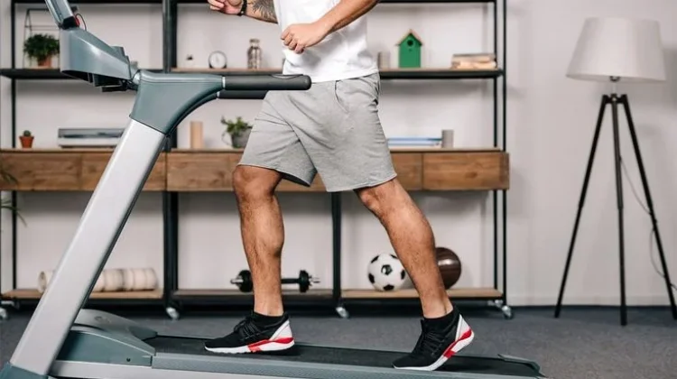 Perbedaan Jalan di Treadmill dan Jalan Kaki Outdoor