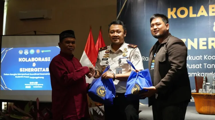 Rudenim Tanjungpinang Santuni Anak Yatim lewat Program Imigrasi untuk Rakyat