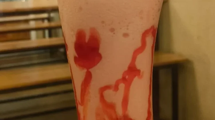 Strawberry Yogurt, Minuman Kekinian Favorit Kaum Hawa di Tanjungpinang
