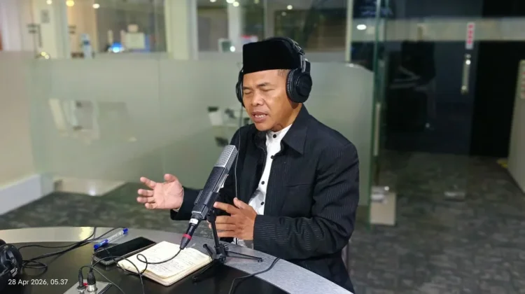 Terlena Gadget, Waktu untuk Al-Qur’an Kian Terpinggirkan