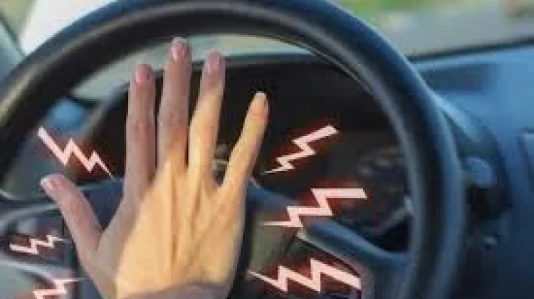 Klakson Bukan Senjata Emosi di Jalan
