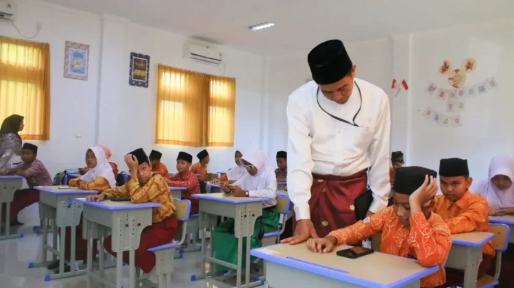 Kemenag Pantau Asesmen Madrasah di MIN Tanjungpinang