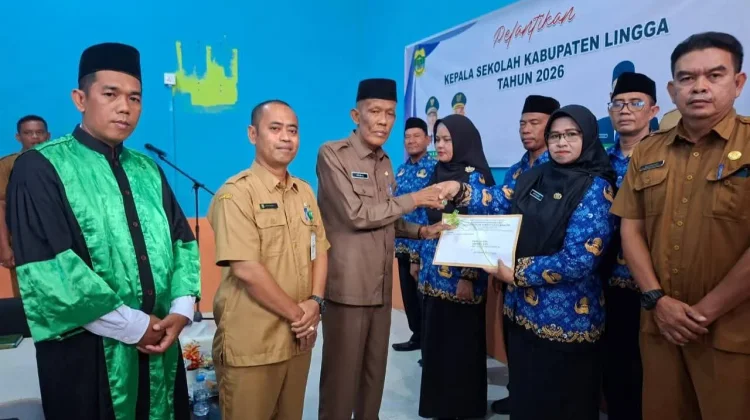 Pemkab Lingga Lantik Kepala Sekolah Tingkatkan Mutu Pendidikan