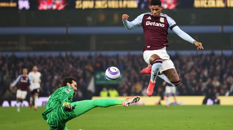 Aston Villa vs Liverpool: Duel Bergengsi Demi Bertahan di 4 Besar!