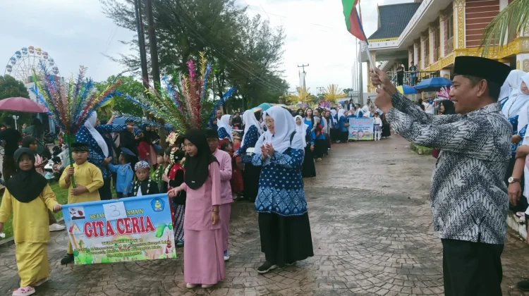 Ratusan Anak Meriahkan Karnaval PAUD di Bintan Timur