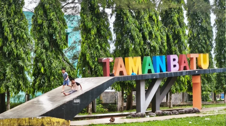 Fasilitas Taman Batu 10  Banyak Rusak dan Kurang Terawat