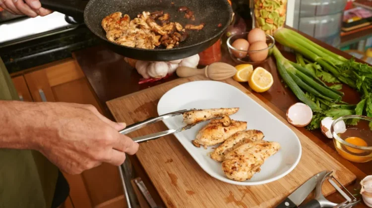 Jangan Salah Masak! Ini Cara Bikin Dada Ayam Tetap Juicy