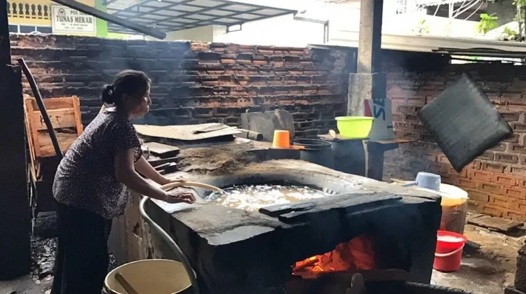 Kedelai Impor Mahal, Pengrajin Tempe Tahu Tanjungpinang Mulai Khawatir