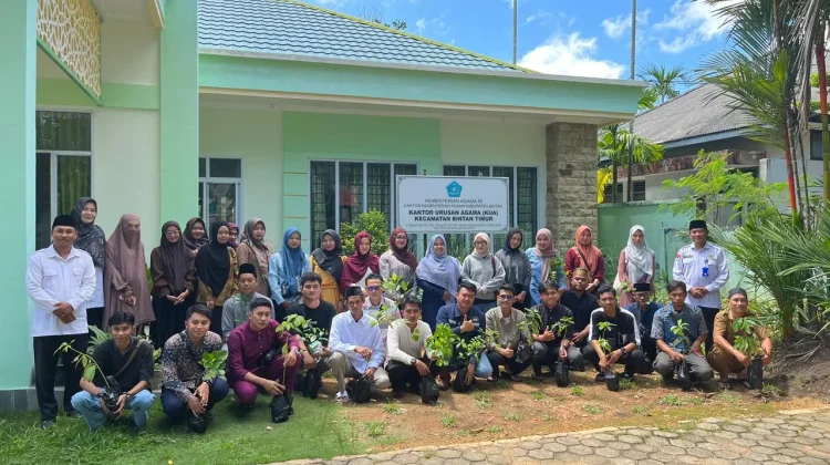 KUA Bintan Timur Gelar Bimbingan Pra Nikah dan Aksi Tanam Pohon