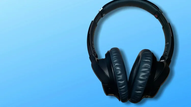 Noise Cancelling Headphone: Dunia Jadi Sunyi